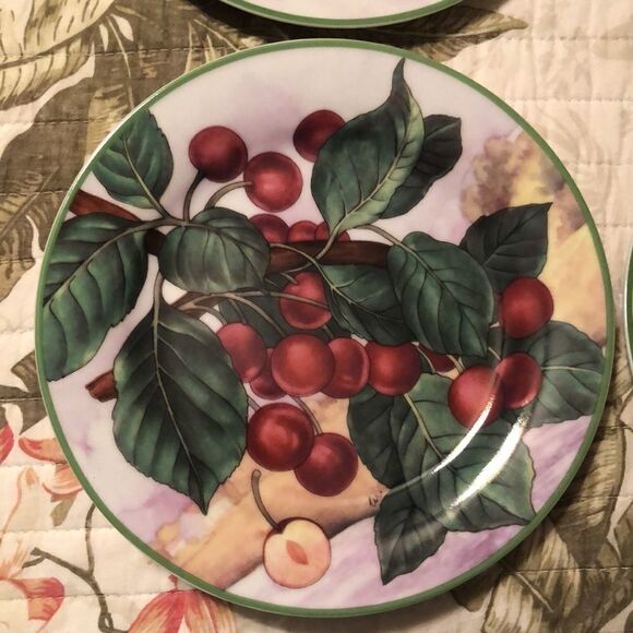 Set of four porcelain dessert plates - Picture 4 of 8